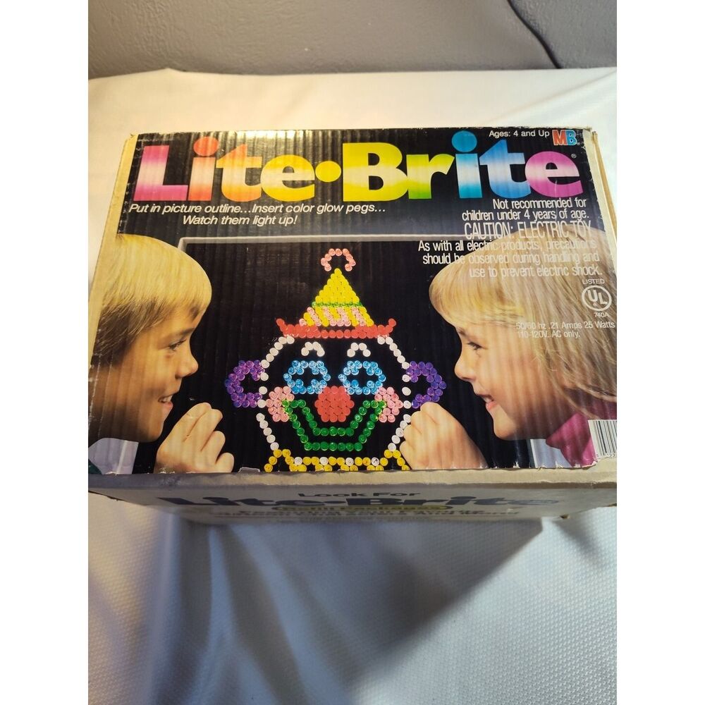 1986 LITE - BRITE Milton Bradley in Original Box Pegs ~ Disney Patterns - Works